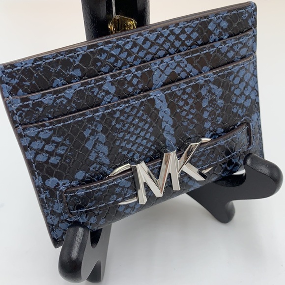 MICHAEL KORS Reed Large Snakeskin Python Patter Card Holder Case Denim NWT - Picture 7 of 8